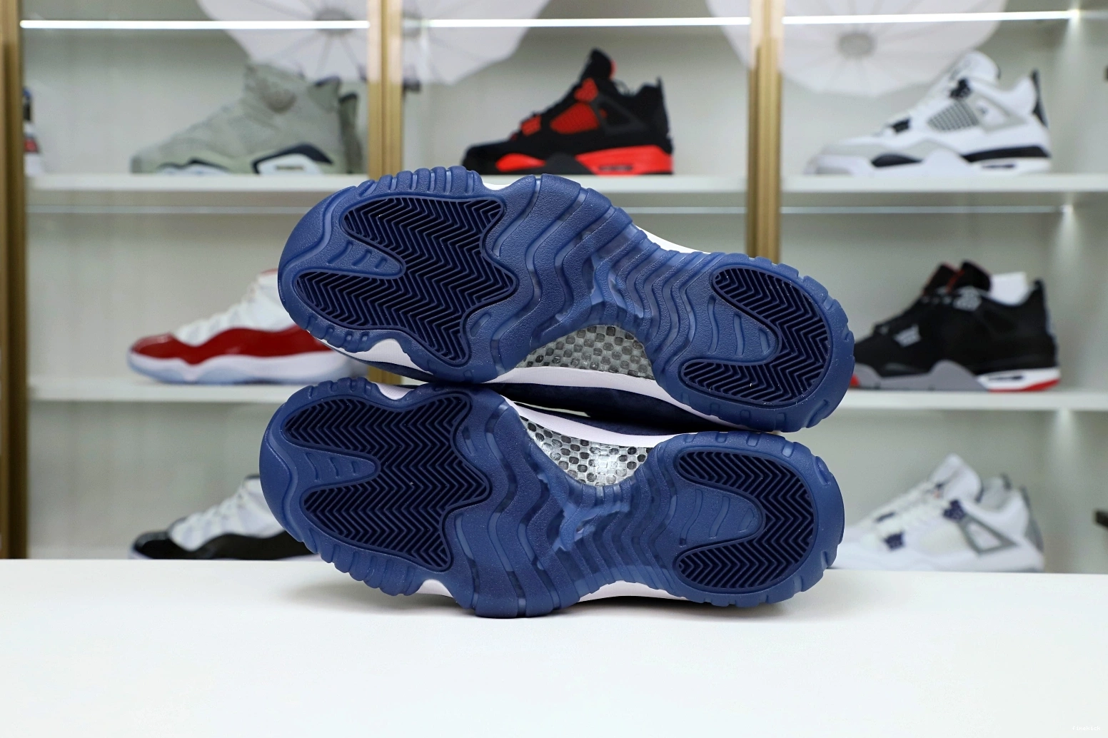 NAVY AIR MIDNIGHT 11 RETRO JORDAN 1022